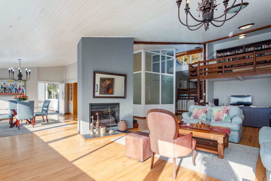 4 Bedroom Property for Sale in Lemoenkloof Western Cape